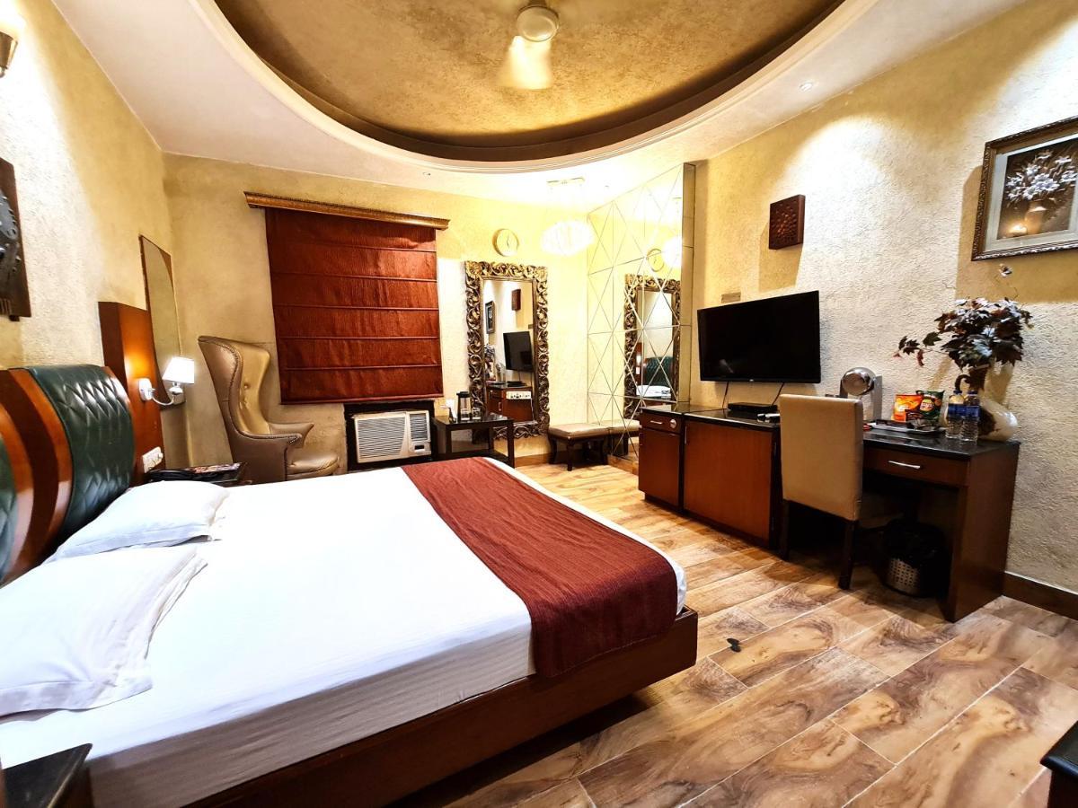 Hotel Royal Castle Grand Yeni Delhi Dış mekan fotoğraf
